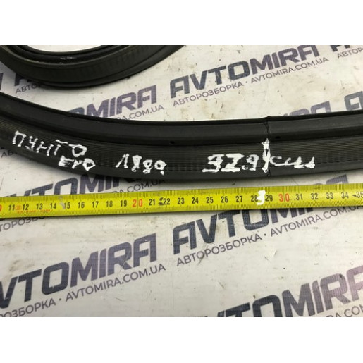 Уплотнитель задней крышки Fiat Punto 3 2005-2018 51773660